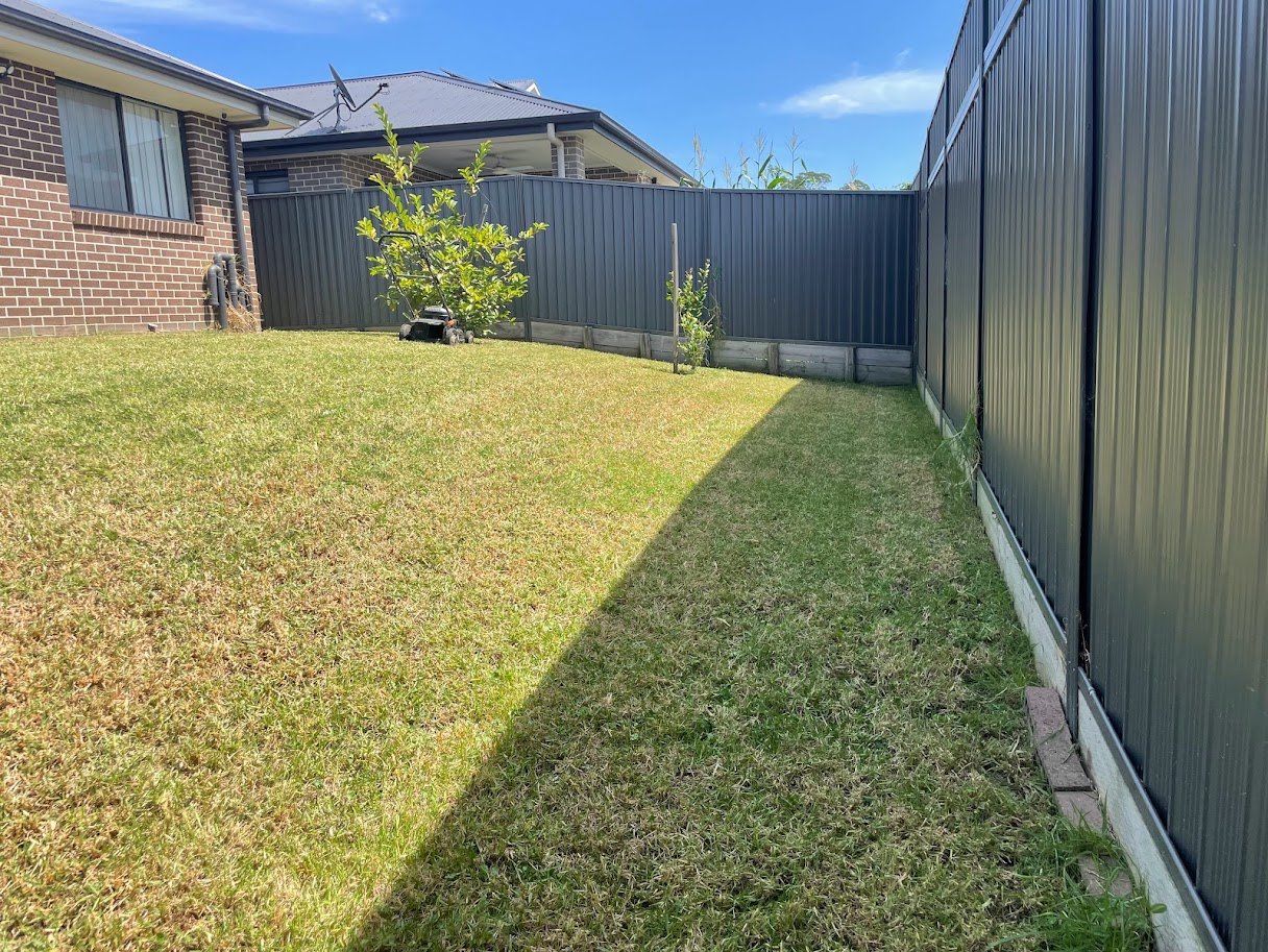 Lap & Cap Timber Fencing